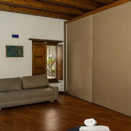 A.i.r. Plebiscito House Neapol